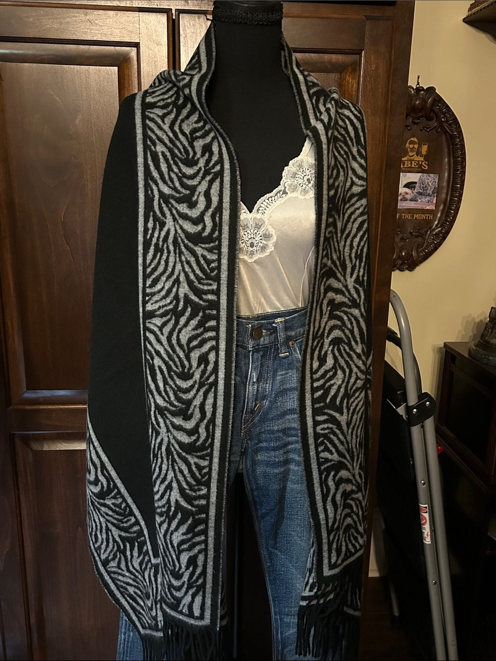 SAKS Cashmere Pashmina Fringed Scarf Black & Gray Zebra - Wrap 74” x 24”